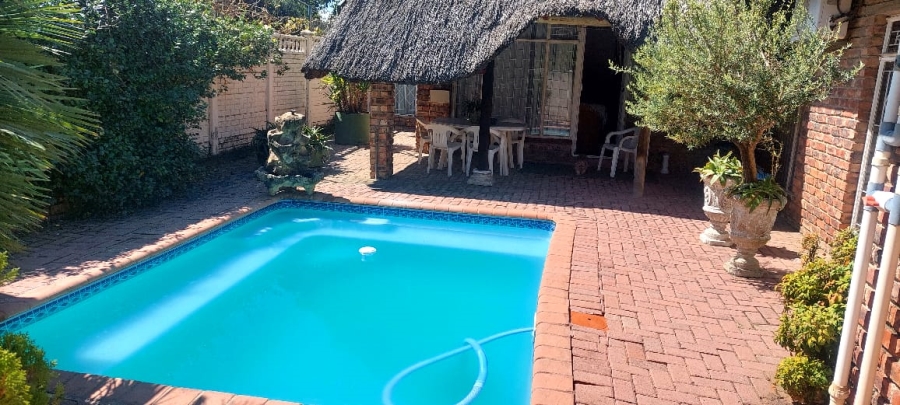 3 Bedroom Property for Sale in Uitsig Free State